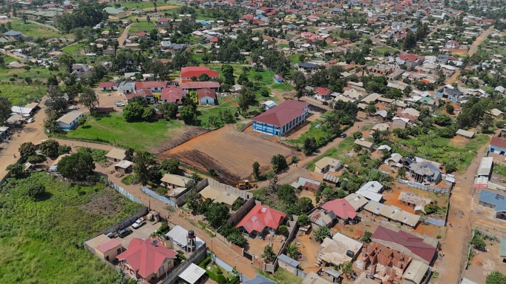 WHO is working to complete the public health facility that will care for patients with suspected or
confirmed Ebola virus disease. An Ebola treatment facility in Bunia, Ituri Province, DRC.